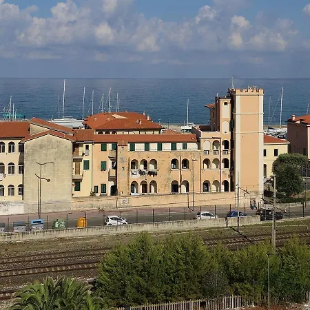 Bilocale A Due Passi Dal Mare דירה
